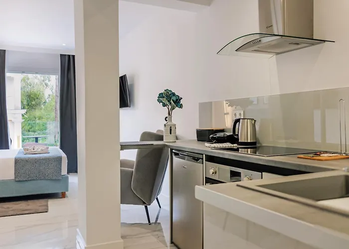 Piazza By Nestivo Hospitality *